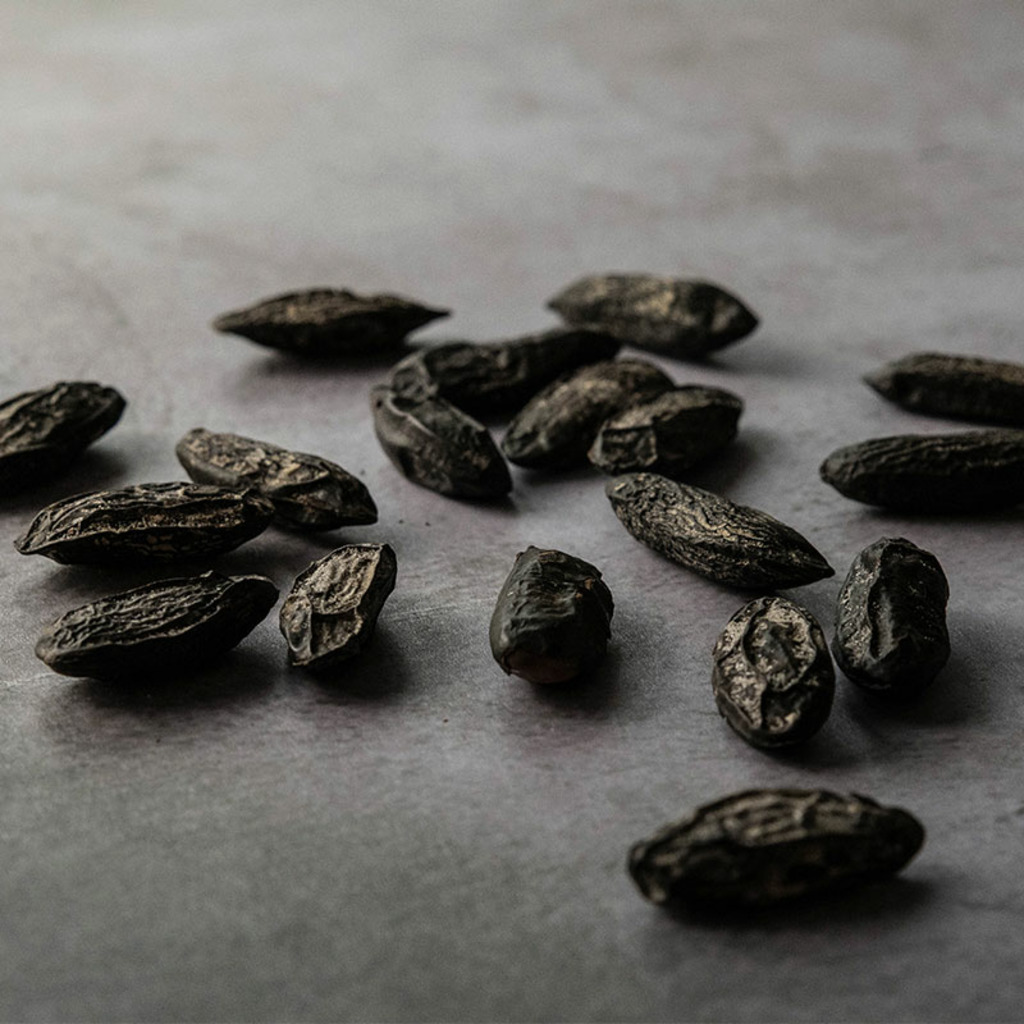 tonka bean 100g  tonka bean 100g